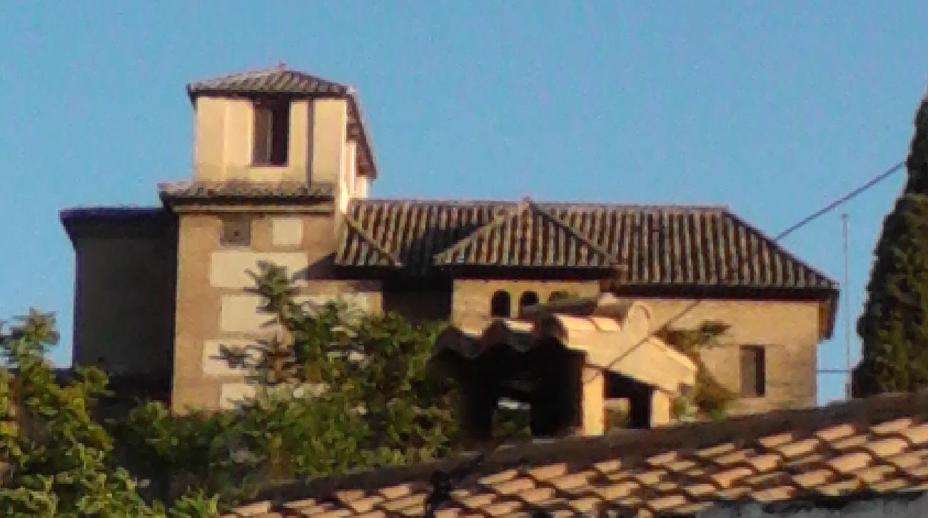 Vista frontal del palacio de Dalahorra