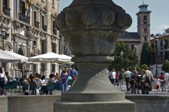 Imagen de Plaza Nueva en Granada desde la fuente